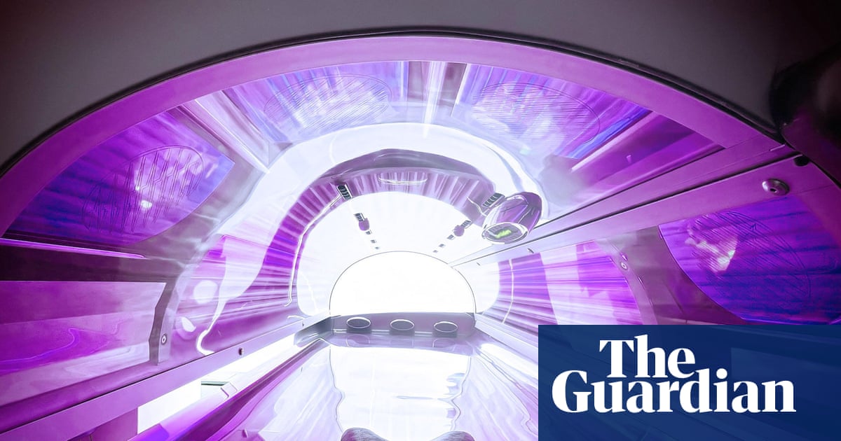 Department of Health retracts claim sunbeds are as dangerous as smoking | Health policy