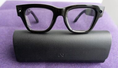 Meta's AI display glasses reportedly share intimate videos with human moderators