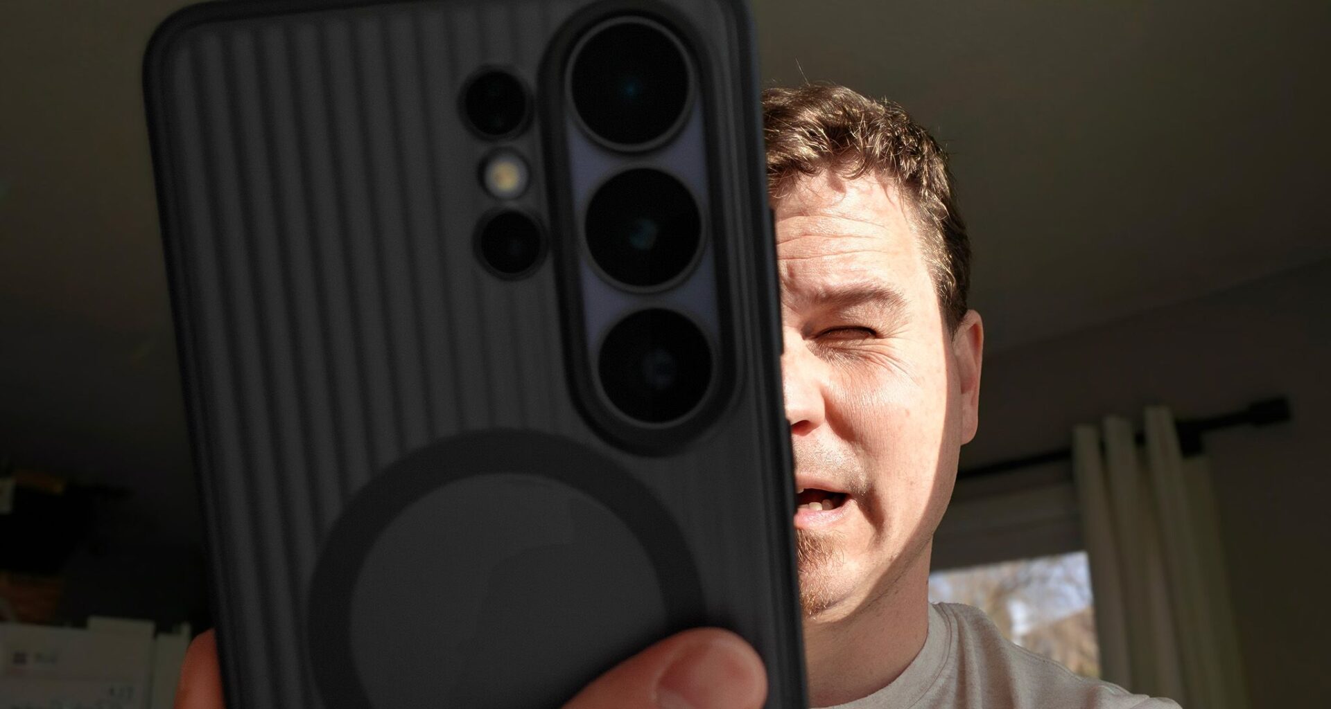 These hidden Galaxy S26 features will save your eyes while scrolling at night