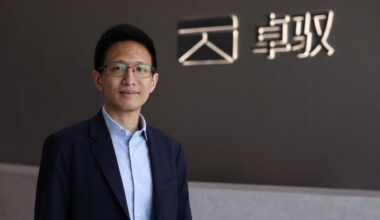 Exclusive-ZYT readies AI that can outdrive its own CEO on Shenzhen streets