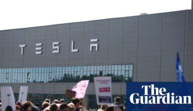 Union tries to seize control of works council at Tesla’s German factory | Tesla