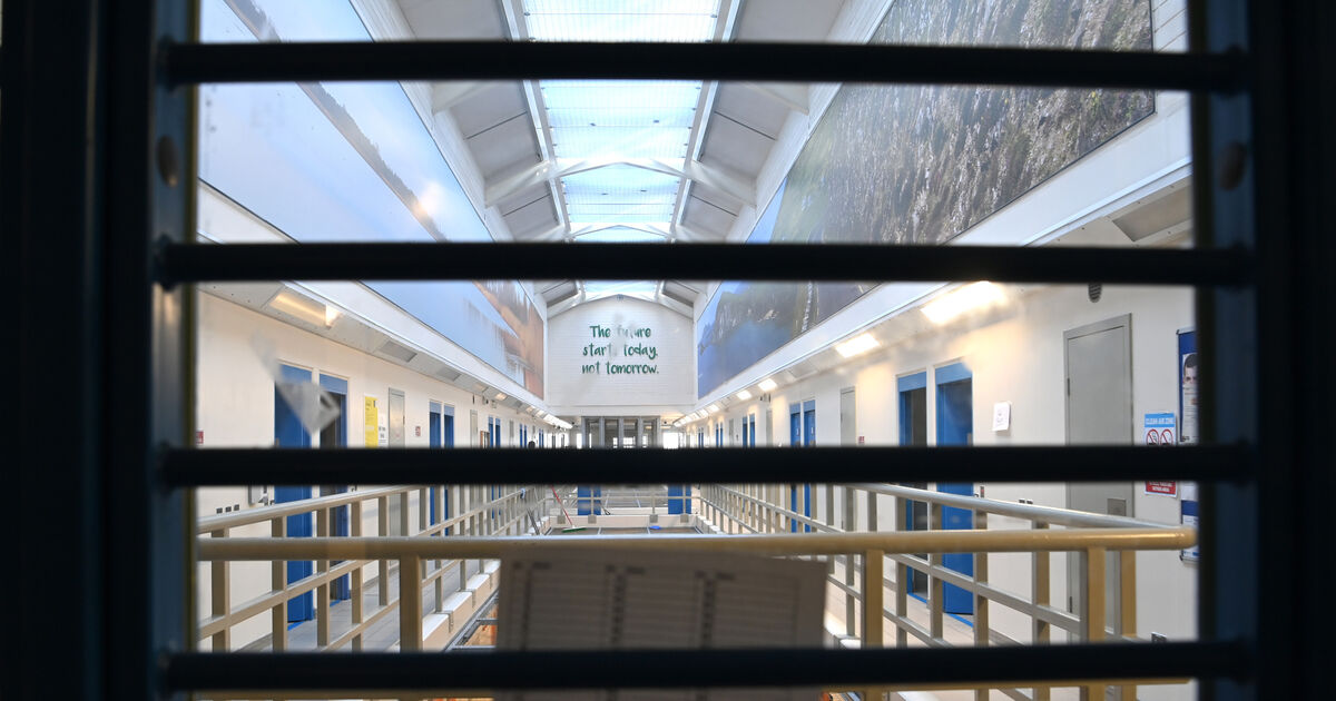 Man jailed for threatening to chop students' fingers off during robbery in Cork