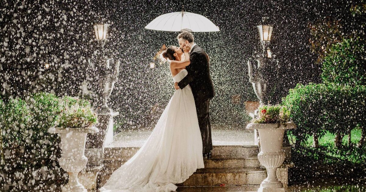 Love at first swipe for couple who made their vows in beautiful Kerry