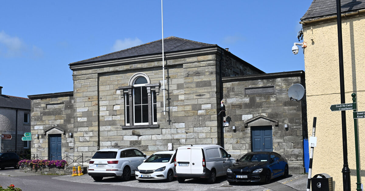 Gardaí found incoherent man 'staggering in front of traffic' on main road in Cork