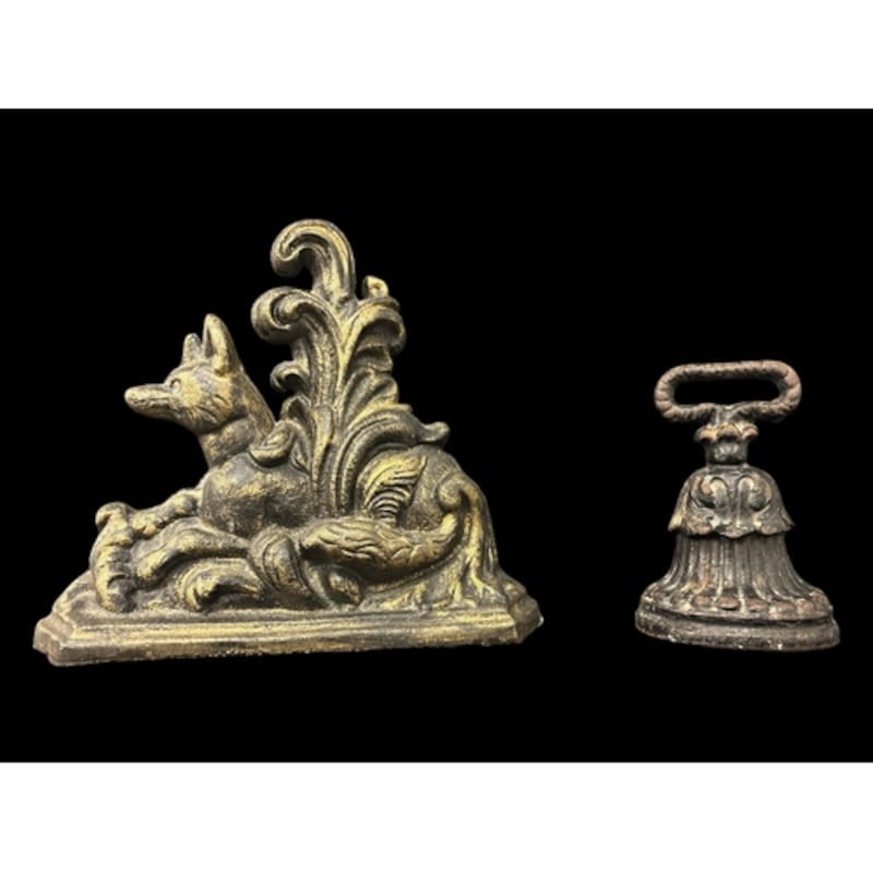 Two cast iron doorstops (€80-€120), Mullens Laurel Park