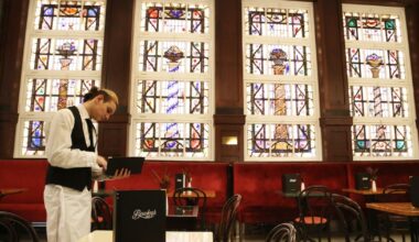 Harry Clarke plaque marks birthplace of Dublin ‘genius of light and colour’ – The Irish Times