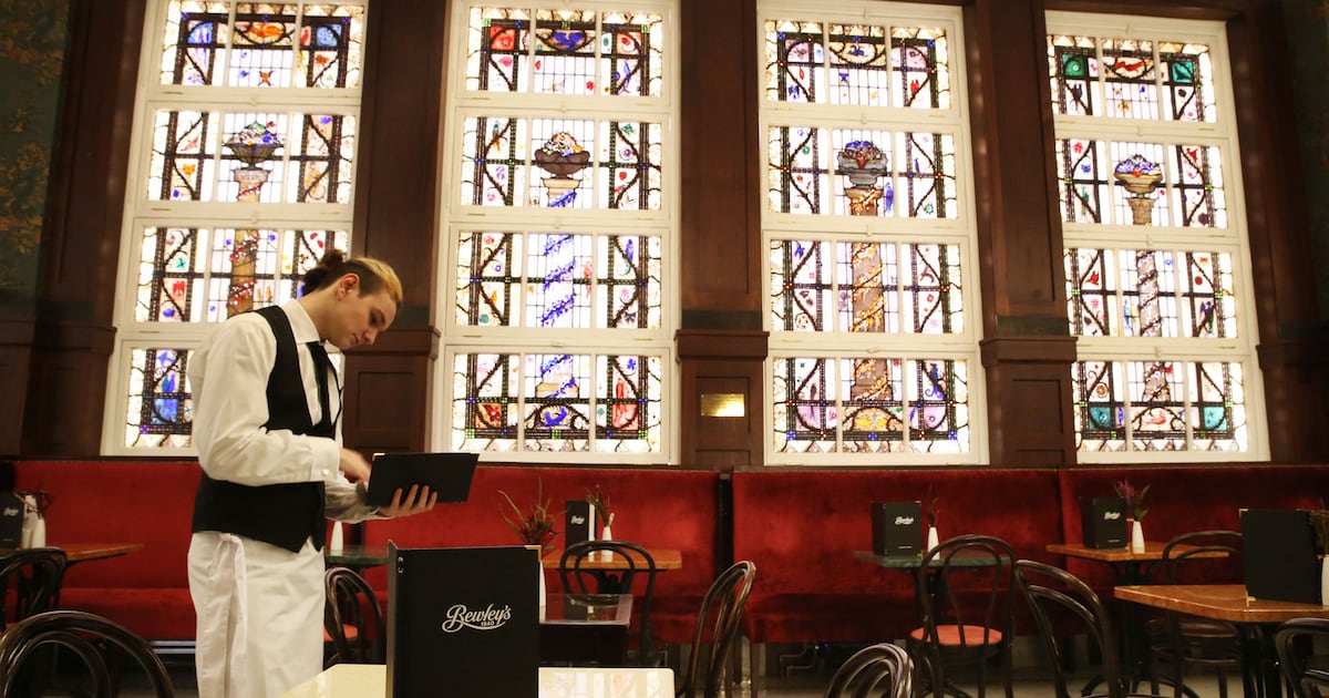 Harry Clarke plaque marks birthplace of Dublin ‘genius of light and colour’ – The Irish Times