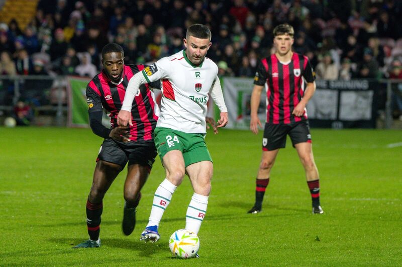 Seani Maguire in action under pressure from Longford defenders. Picture: Chani Anderson.