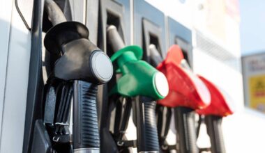 Pump prices moving 'above and below €2' daily, warns AA Ireland