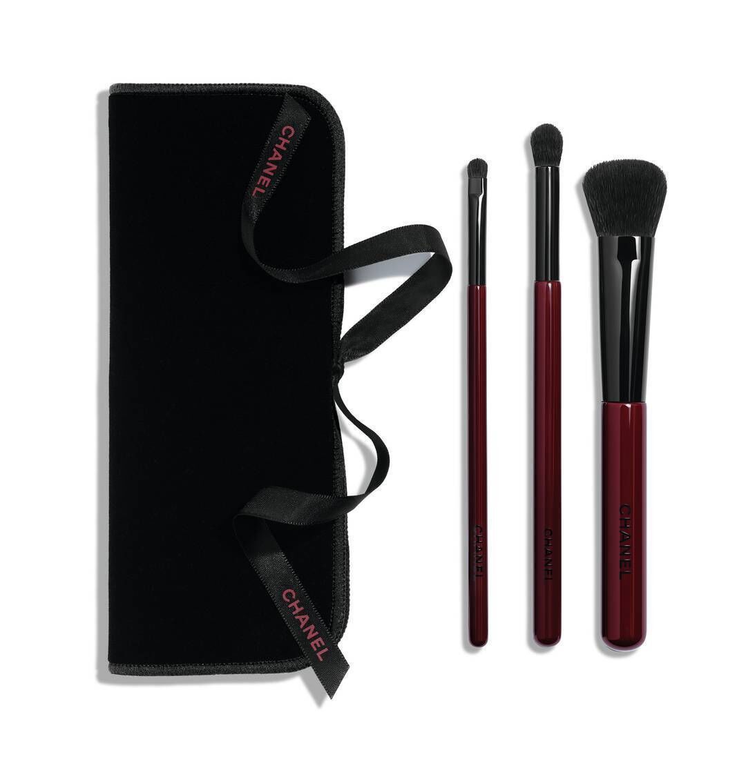 Les Pinceaux make-up brush set from the Rouge Noir collection