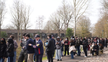 Number of cases in UK meningitis outbreak rises to 34 as students queue for third day for vaccines