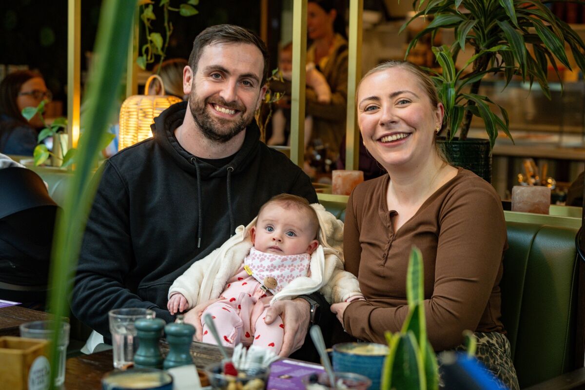 Sean and Laura Quaid with baby Rosie pictured enjoying the Irish Examiner Parenting coffee morning at Here’s Health in Douglas Court Shopping Centre. Picture Chani Anderson
