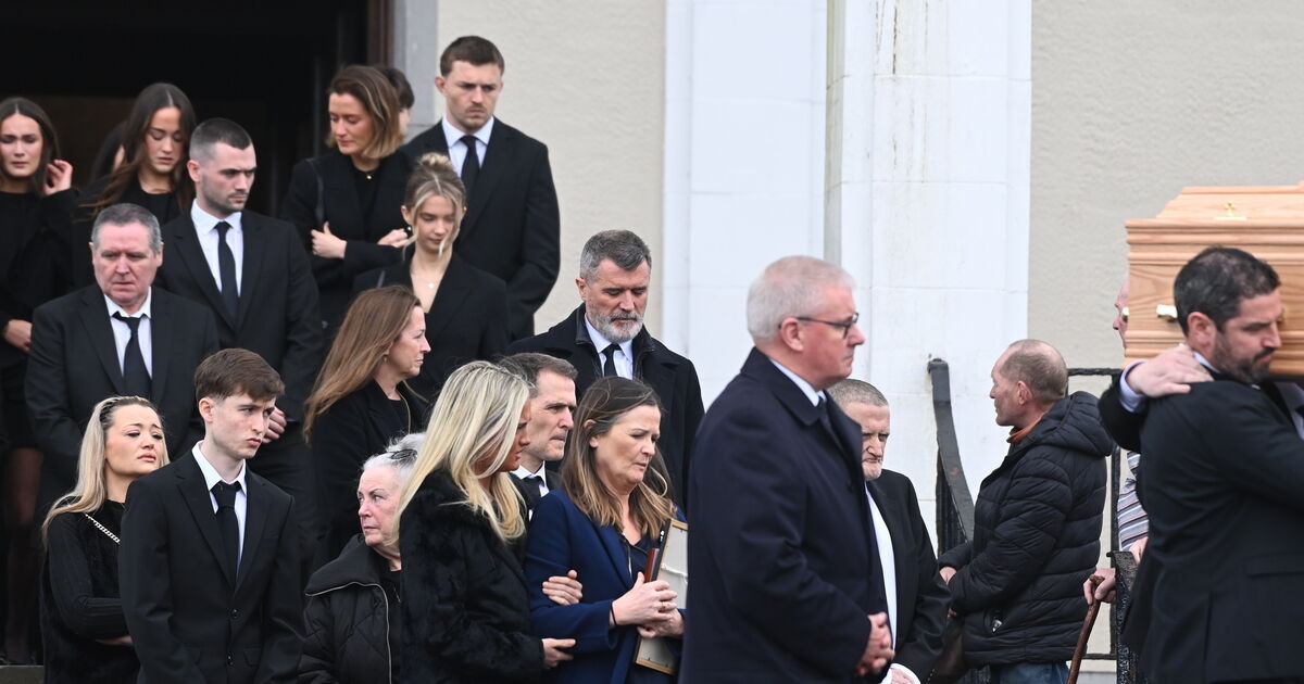 Roy Keane pays emotional tribute to 'Mam' at Cork funeral