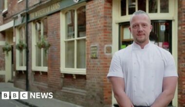 Winchester pub chef Luke Emmess 'feeling good' as MasterChef final airs - bbc.com