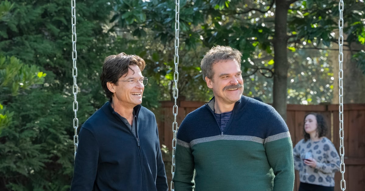 David Harbour and Jason Bateman excel in this quirky whodunit – The Irish Times