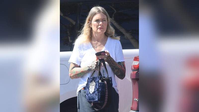 Eleniak revealed she left the series to focus on her film career.MEGA