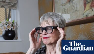 AI software for smart glasses wins £1m prize for technology to help people with dementia | Dementia