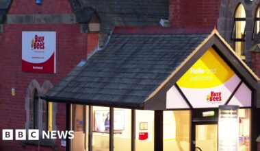 Nursery chain Busy Bees underpaid workers - BBC