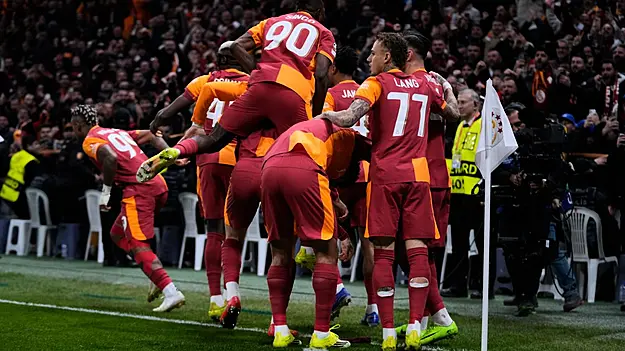 Liverpool Lose To Galatasaray In Istanbul In First Leg Of Champions League Tie