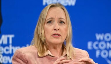 Accenture CEO Says AI Use Is Now Required for Promotion