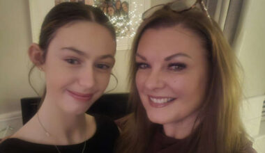 Mum tells how she almost lost both children to MenB