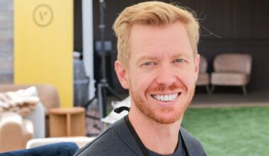 Reddit CEO Says College Grads Are "AI Native," Making Them Great Hires