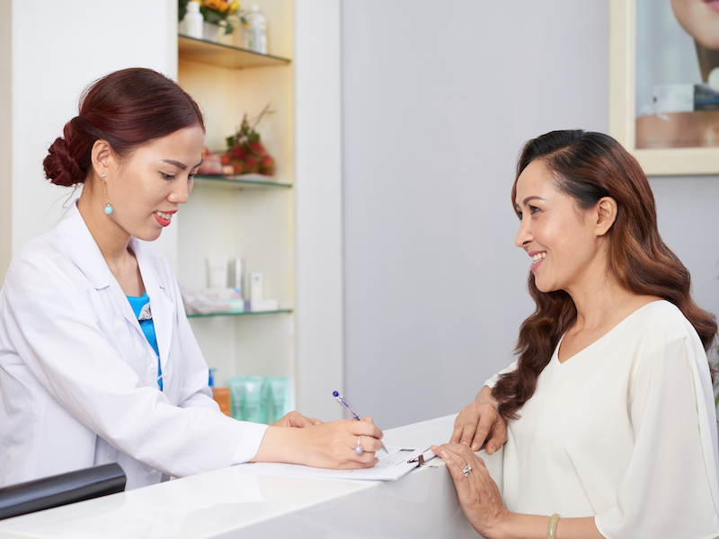 Breast Cancer Screening Knowledge and Sentiments in Singaporean Women: Mixed Methods Study Using Topic Modeling, Sentiment Analysis, and Structured Questionnaire Data