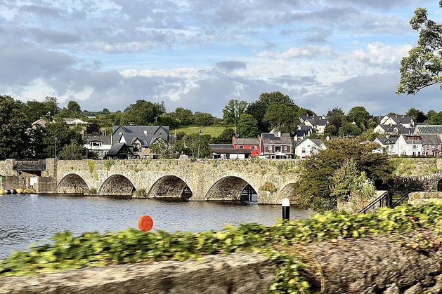 Tipperary bridge pedestrianisation has ‘brought a shutter down’ on twin towns