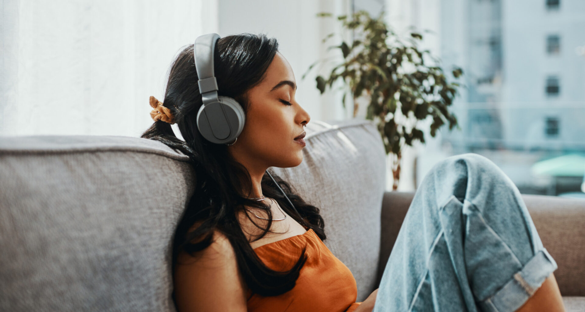 Why 24 Minutes Of Music May Be The Sweet Spot For Anxiety Relief