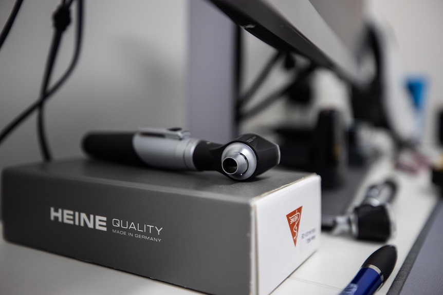 An orthoscope device.