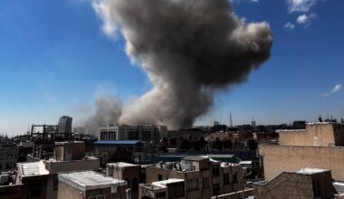 explosions heard in Gulf cities; hundreds of flights cancelled worldwide – The Irish Times