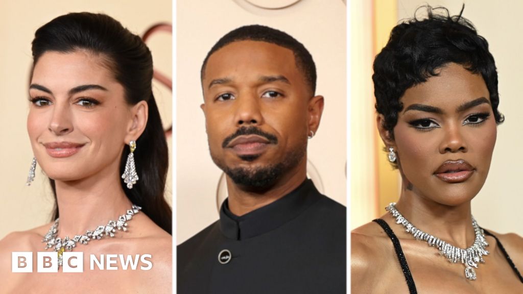 Watch: Timothée Chalamet, Michael B Jordan turn heads on Oscars red carpet - BBC