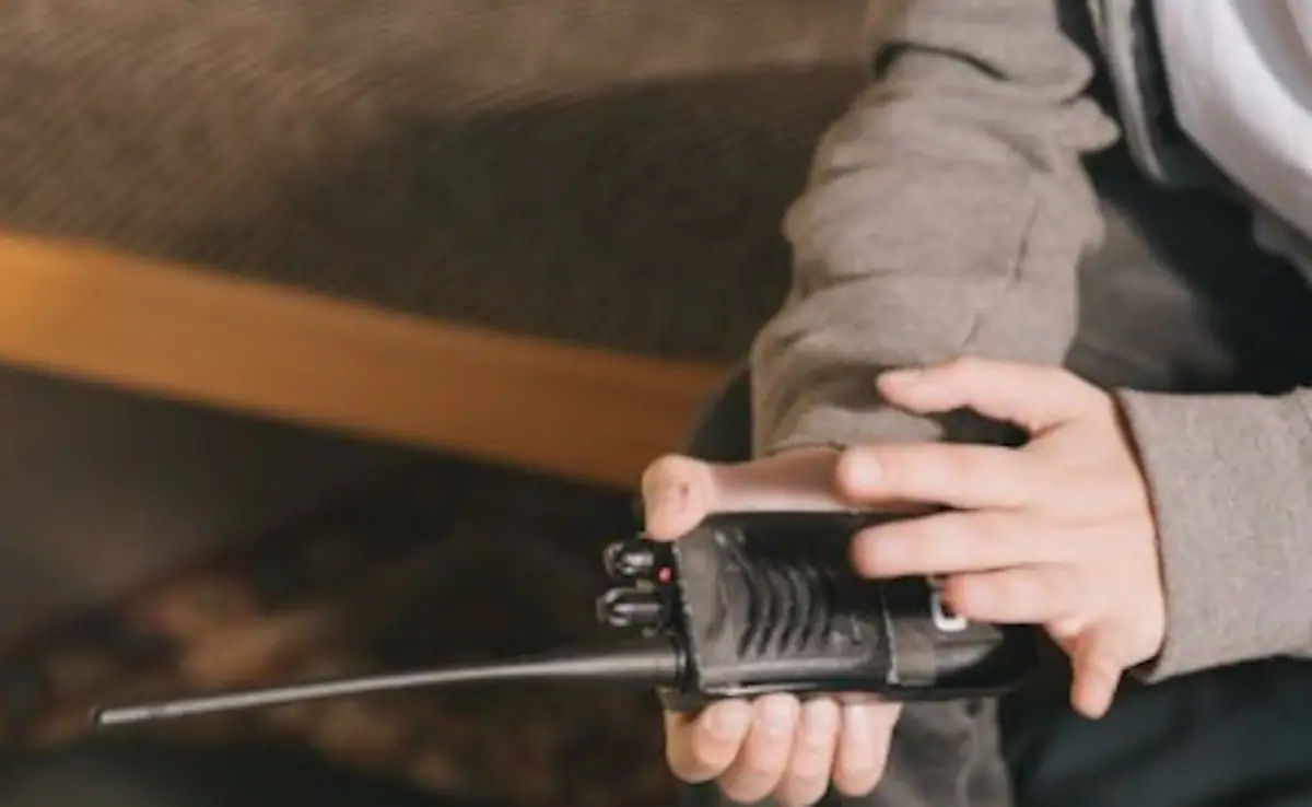 Russians Seek Offline Ways To Communicate Amid Internet Blackout