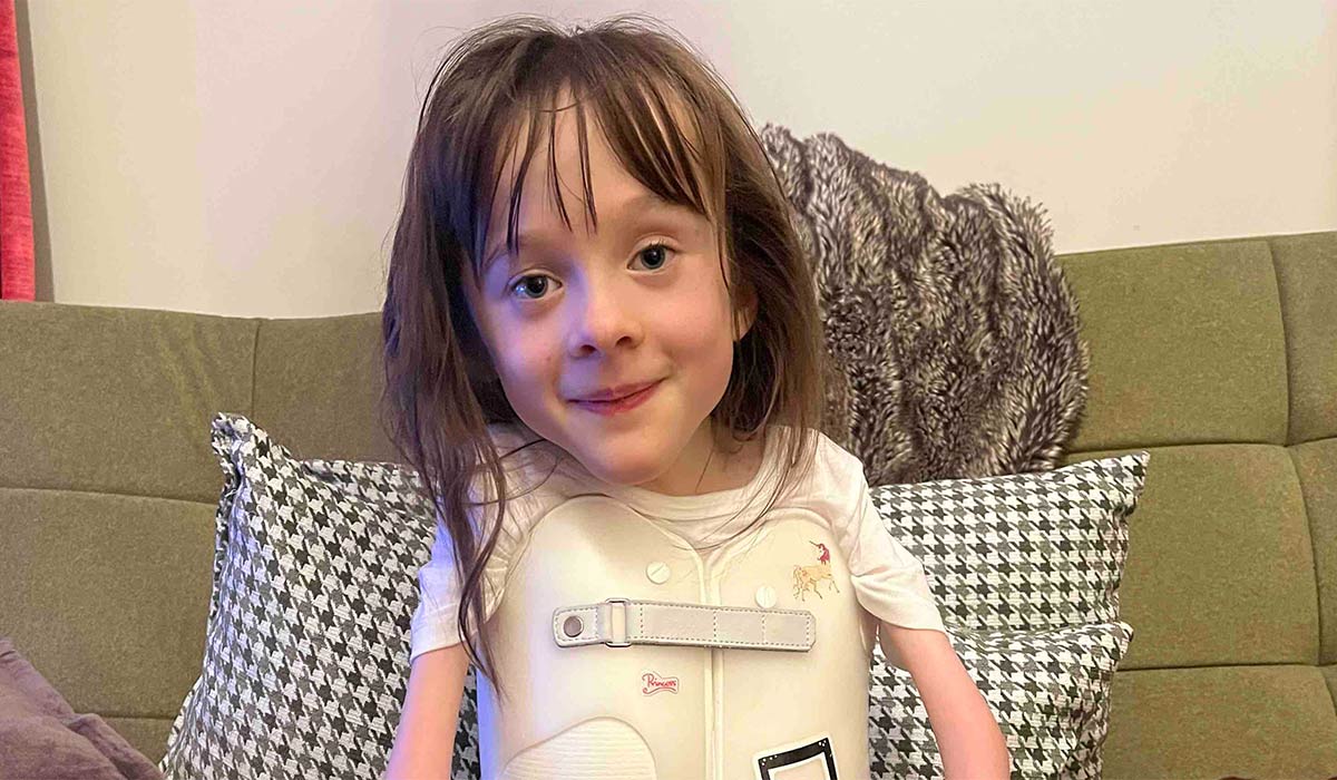 Help Roxanne get scoliosis surgery. Pic: GoFundMe