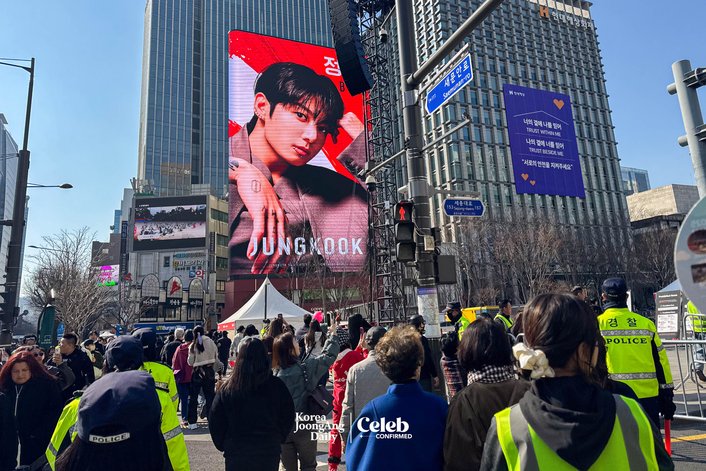 The area surrounding Gwanghwamun Square in central Seoul ahead of the “BTS The Comeback Live: Arirang” performance on March 21 [DANIELA GONZALEZ PEREZ]