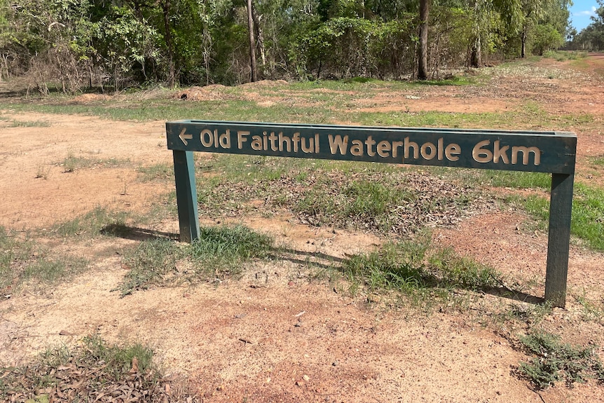 A sign to a waterhole