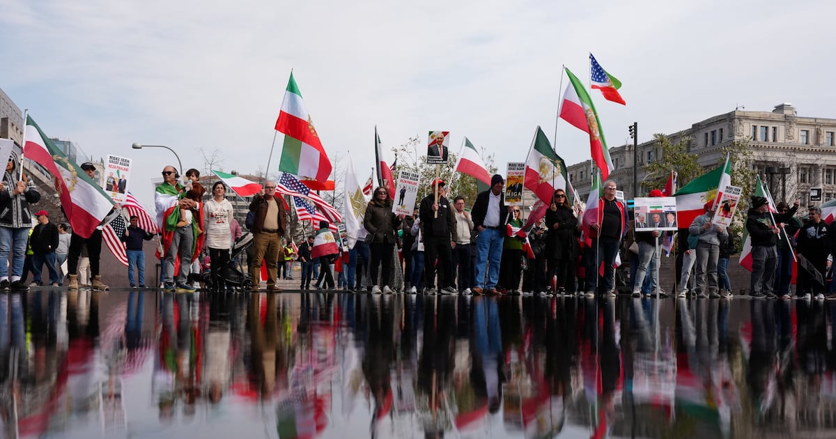 Trump rejects peace overtures and calls on countries to send ships to Strait of Hormuz – The Irish Times