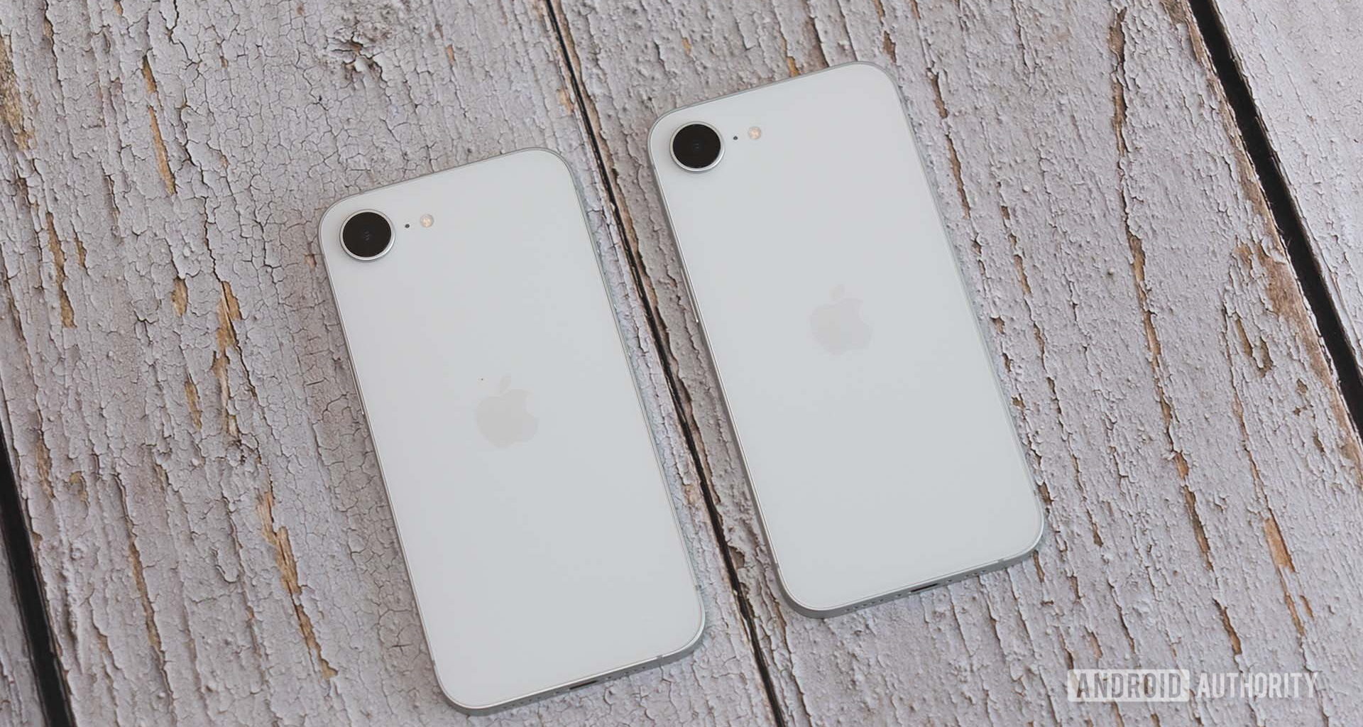 Apple iPhone 16e alongside Apple iPhone 17e, practically identical