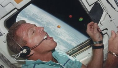 Artemis II astronauts will eat a lot of tortillas on their trip to the moon