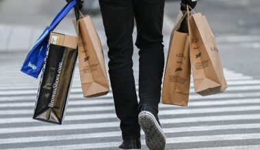 Quebec's pilot project of extending weekend shopping hours begins Wednesday