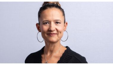 Hollywood Going "Backwards" On Representation, Caroline Hollick Says