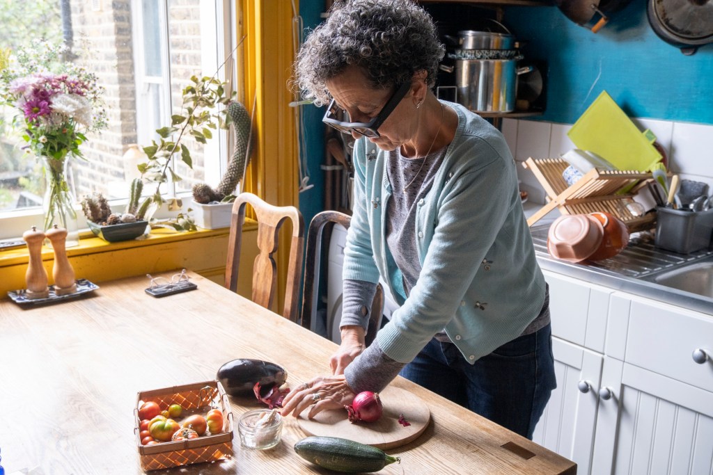 AI-powered smart glasses assistant named winner of Longitude Prize on Dementia