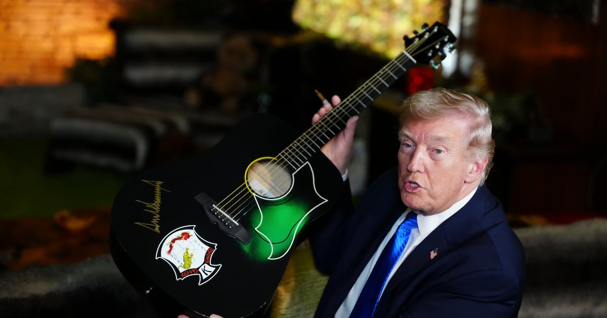 Iran, Elvis and crime on minds during Donald Trump’s surreal Graceland trip – The Irish Times
