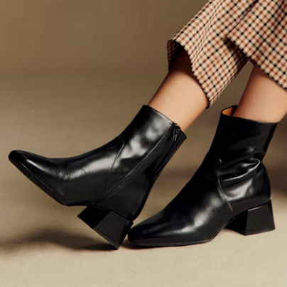 S&eacute;zane, black ankle boots