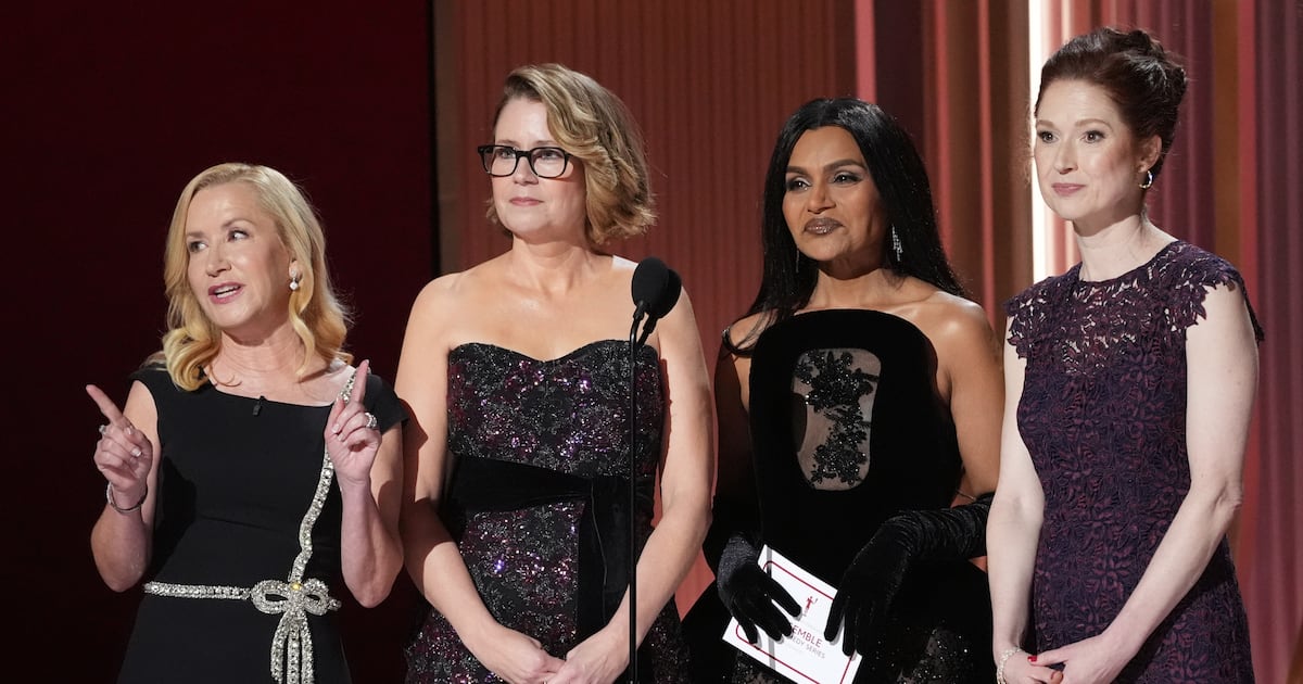 Mindy Kaling joins The Office US reunion on stage at the Actor Awards – The Irish News