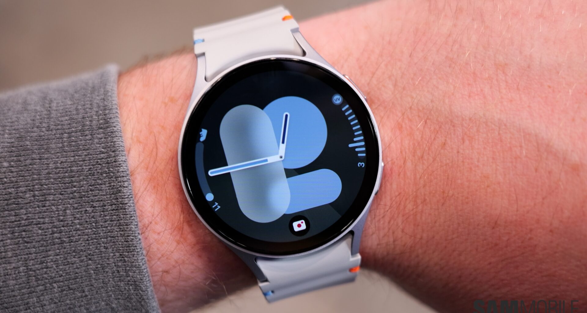 Galaxy Watch 7 gets February 2026 security update