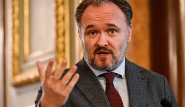 Top Brussels official urges Europeans to work from home and drive less – POLITICO