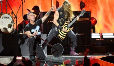 See Robbie Williams Lead All-Star Ozzy Osbourne Tribute at Brit Awards