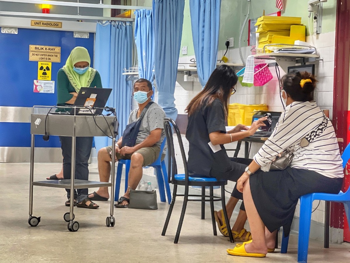 Houseman Mental Health: Why We Must Look Beyond The Ward — Dr Lim Poh Khuen