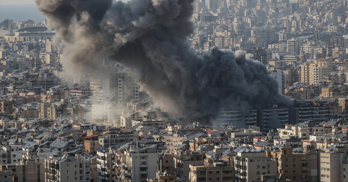 Iran vows to block Gulf oil shipments after heaviest air strikes yet by US and Israel – The Irish Times